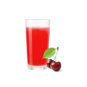 Ein lebhaft rotes Glas trinkForm® Instant Sauerkirschgetränk, neben frischen Kirschen als Garnitur