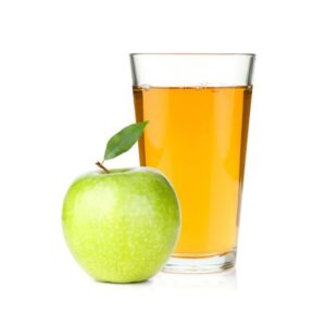 Klares Glas mit trinkForm® Apfelkonzentrat neben einem frischen, grünen Apfel, ideal für eine belebende Erfrischung